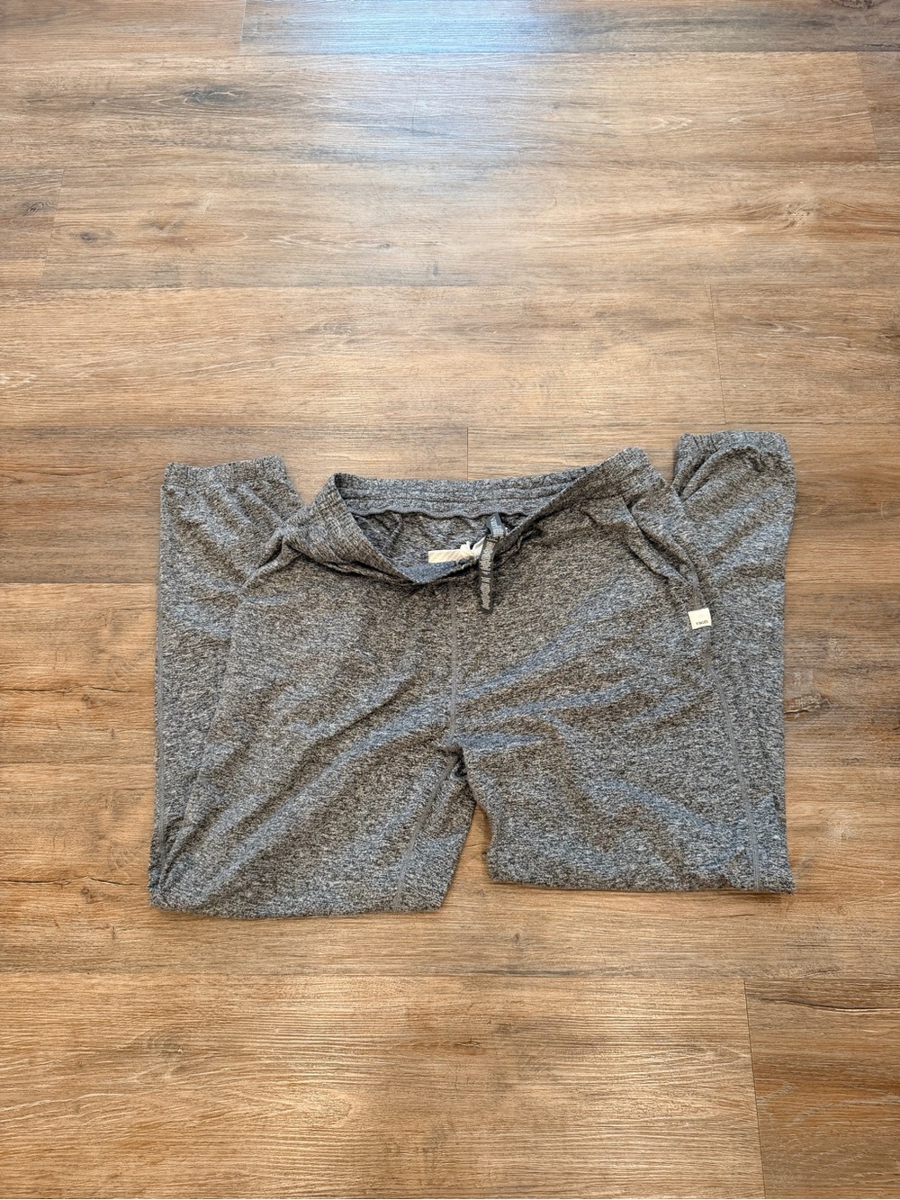 Women’s Vuori Dream knit Gray Performance jogger with Drawstring Waist Medium